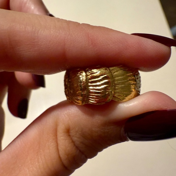 Sezane gold plated seashell ring - Picture 1 of 3